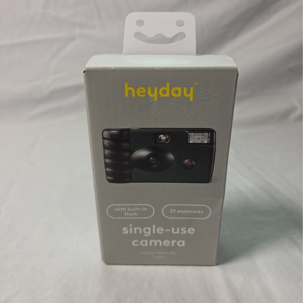Heyday Single Use Disposable Camera Green Built-in Flash 27 Exposure 35mm Film